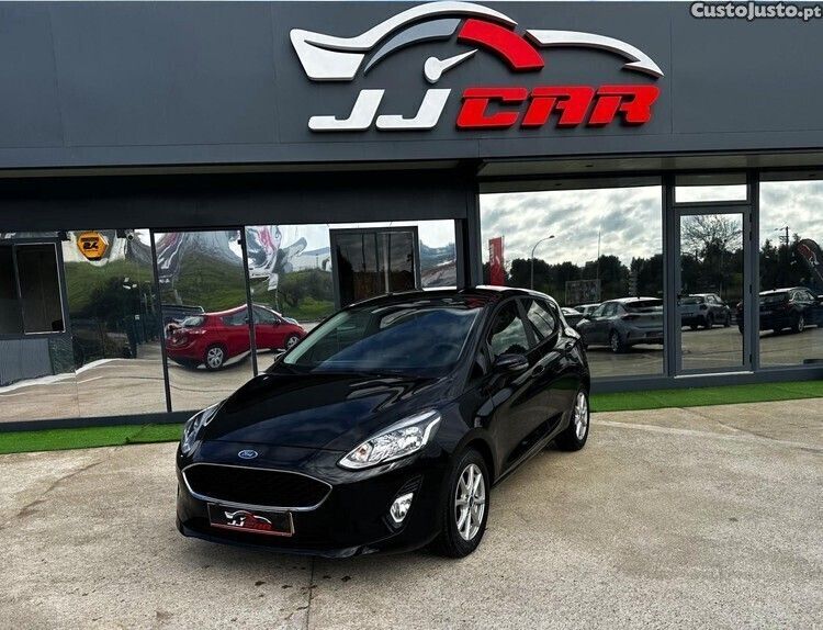 Preto Usado 2018 Ford Fiesta Titanium Citadino | € 12.350 (Preço justo) - Imagem 1/1