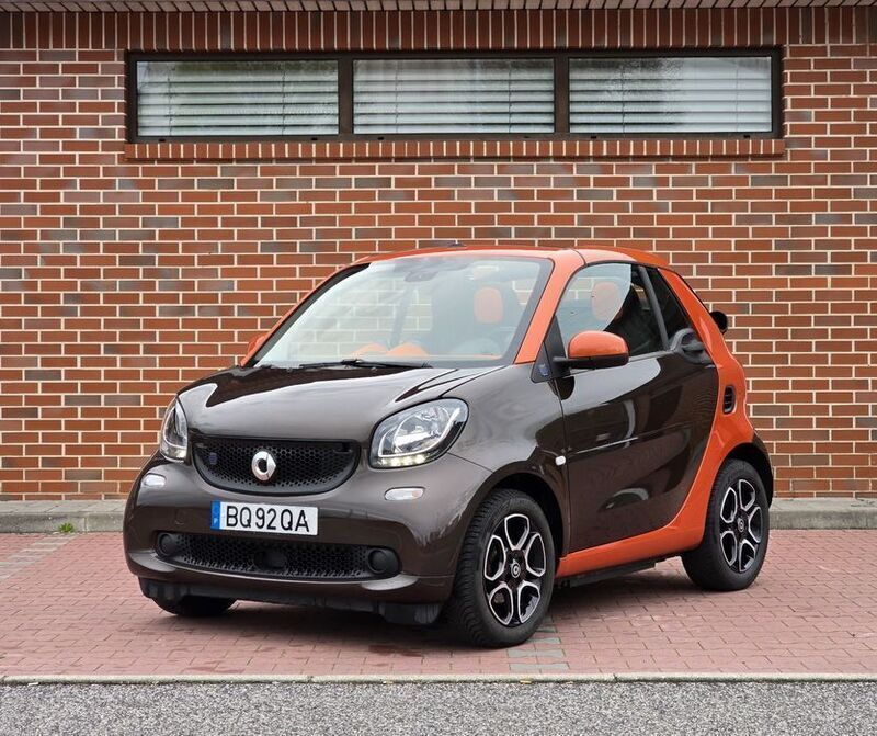 Usado 2020 Smart ForTwo Electric Drive Cabrios | € 11.990 - Imagem 1/4