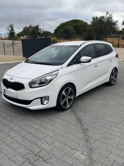 Usado 2014 Kia Carens Monovolume | € 10.000 (Bom preço) - Imagem 1/4