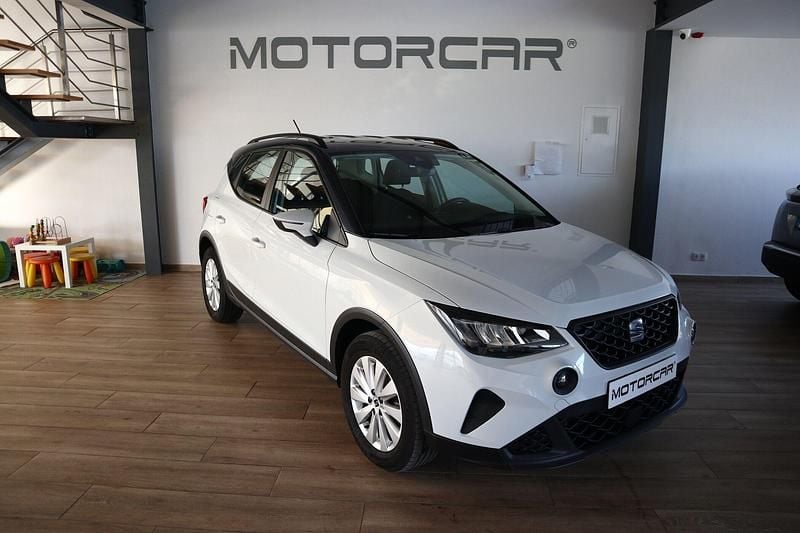 Branco Usado 2022 Seat Arona Style SUV | € 17.900 (Preço justo) - Imagem 1/4