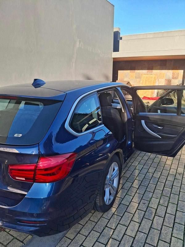 Usado BMW 320 Efficient Dynamics 163 HP (119 kW) 2016 Azul Carrinha