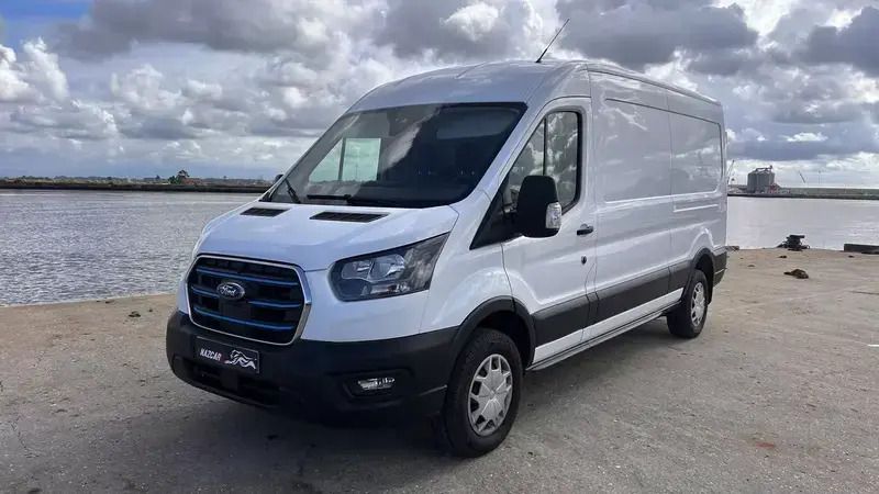 Branco Usado 2022 Ford E-Transit Van | € 32.500 - Imagem 1/4