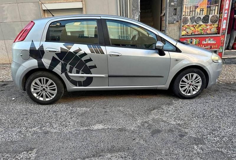 Usado 2009 Fiat Grande Punto Citadino | € 2.650 - Imagem 1/4