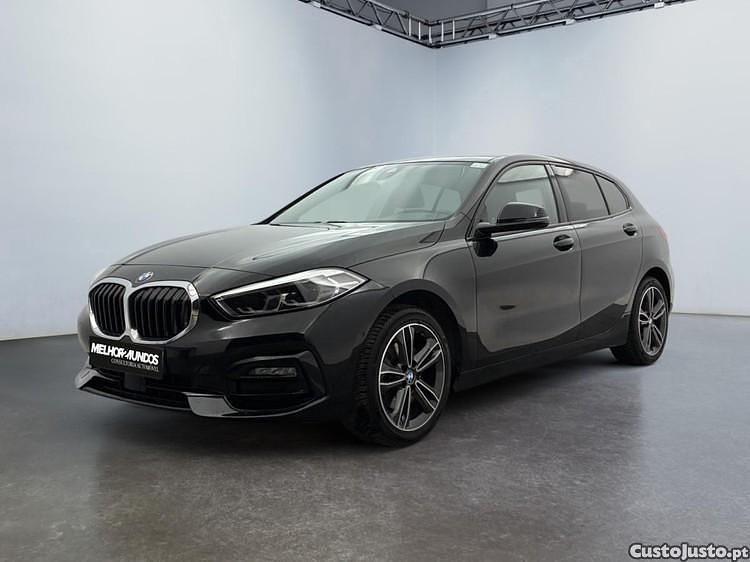 Preto Usado 2023 BMW 118 Sport Line Citadino | € 26.750 (Caro) - Imagem 1/1