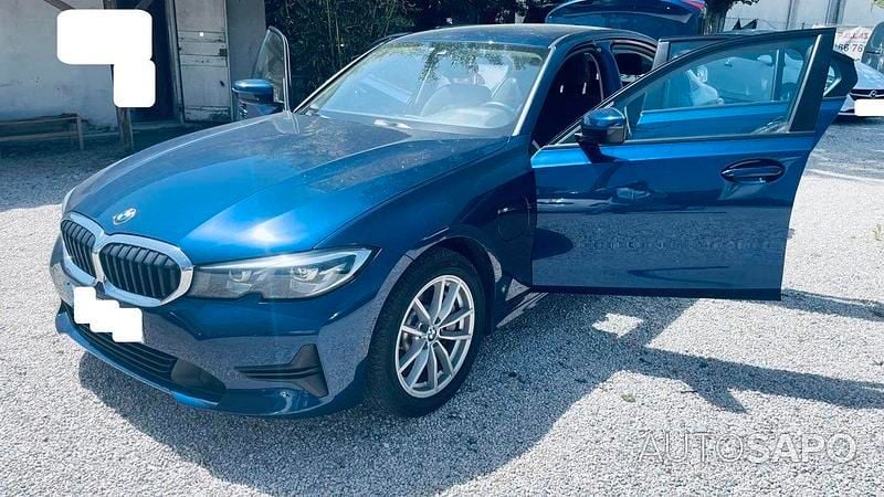 Azul Usado 2020 BMW 330e | € 23.980 - Imagem 1/4