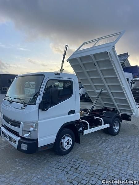 Branco Usado 2013 Mitsubishi Canter | € 19.750 - Imagem 1/1