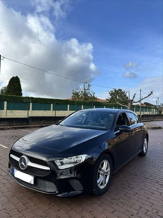 Usado 2019 Mercedes A180 Sedan | € 19.490 - Imagem 1/4