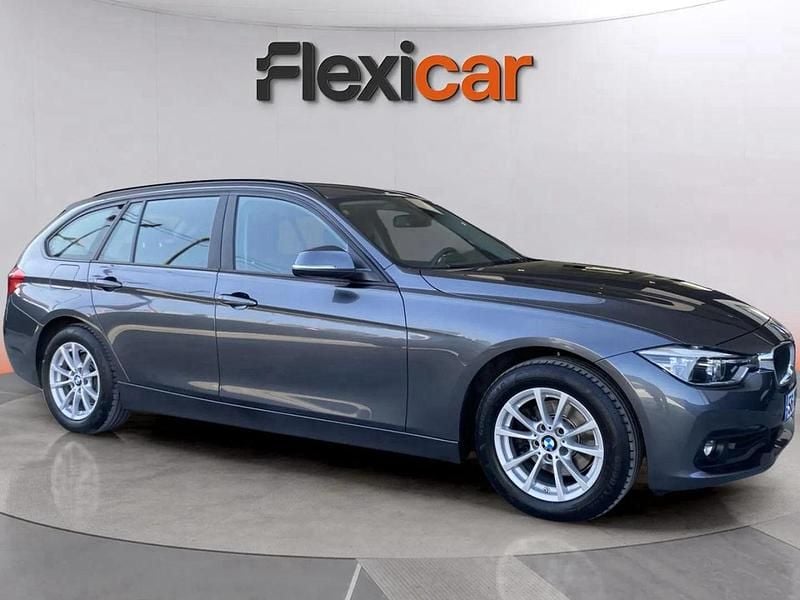 Cinza Usado 2019 BMW 318 Carrinha | € 23.990 (Preço justo) - Imagem 1/4