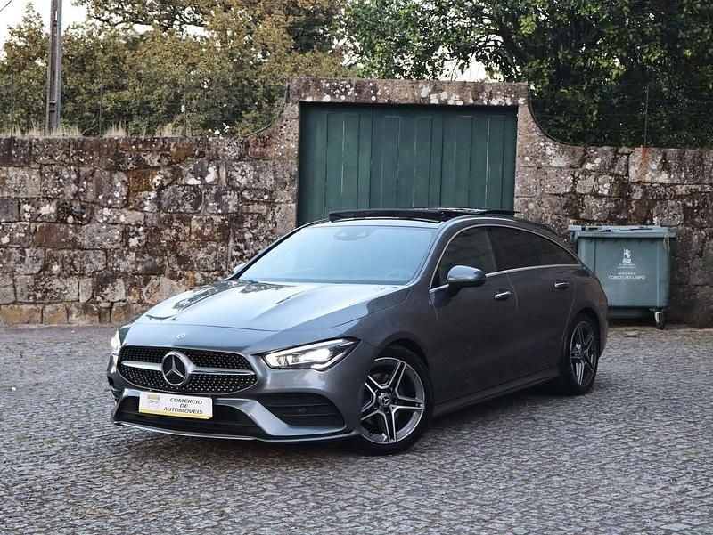 Cinza Usado 2020 Mercedes CLA180 AMG line Sedan | € 28.490 (Bom preço) - Imagem 1/4