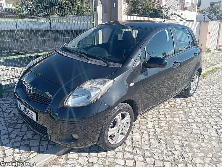 Preto Usado 2010 Toyota Yaris | € 7.900 (Preço justo) - Imagem 1/1