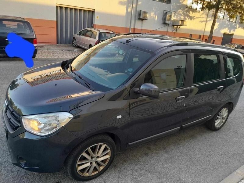 Cinzento Usado 2017 Dacia Lodgy Monovolume | € 7.900 (Super Preço) - Imagem 1/4