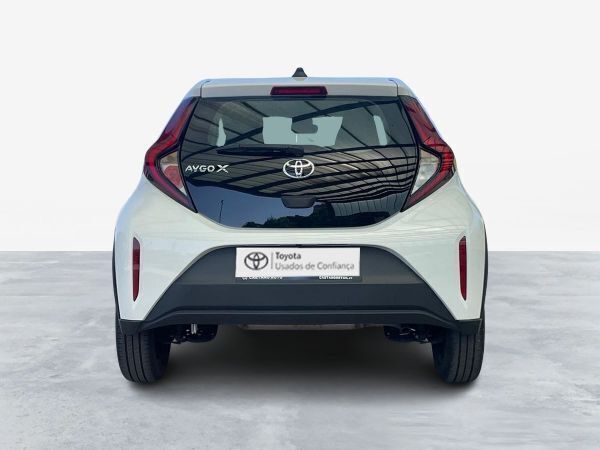 Branco antartida (s¢lido) Usado 2023 Toyota Aygo X-play Citadino | € 16.750 (Preço justo) - Imagem 1/1