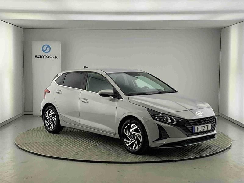 Usado Hyundai i20 Comfort 84 HP (61 kW) 2024 Cinzento Citadino