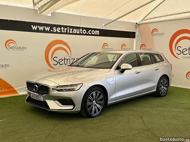 Cinza Usado 2021 Volvo V60 Inscription Carrinha | € 31.750 (Bom preço) - Imagem 1/1