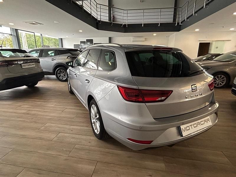 Usado Seat Leon Style 115 HP (84 kW) 2020 Cinza Carrinha