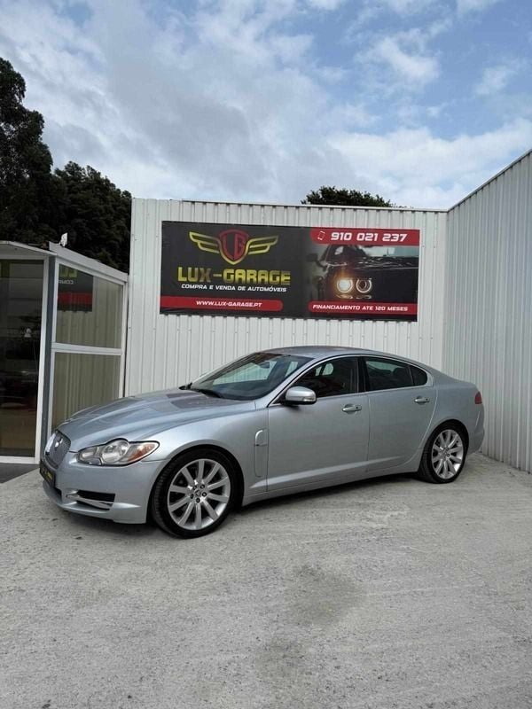Cinzento Usado 2008 Jaguar XF Sedan | € 11.900 (Preço justo) - Imagem 1/4