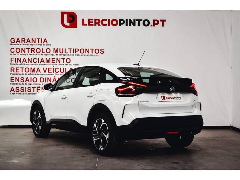 Branco Usado 2023 Citroën C4 Feel Sedan | € 19.750 (Preço justo) - Imagem 1/2
