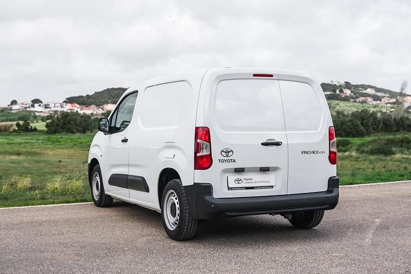 Usado Toyota Proace City City 100 HP (73 kW) 2024 Branco (sólida) Monovolume