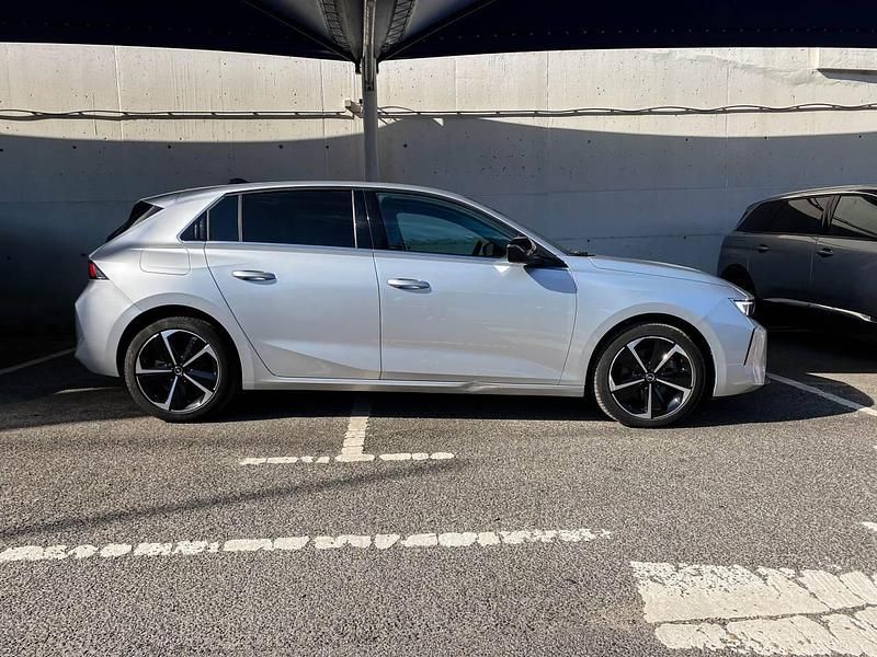 Usado Opel Astra Edition 130 HP (95 kW) 2023 Cinzento Carrinha