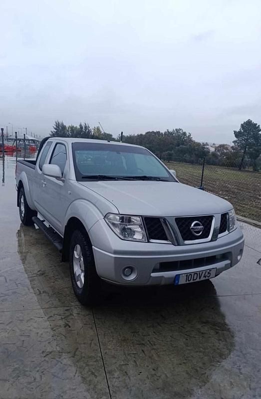 Usado Nissan Navara 171 HP (125 kW) 2007 Cinzento Pickup