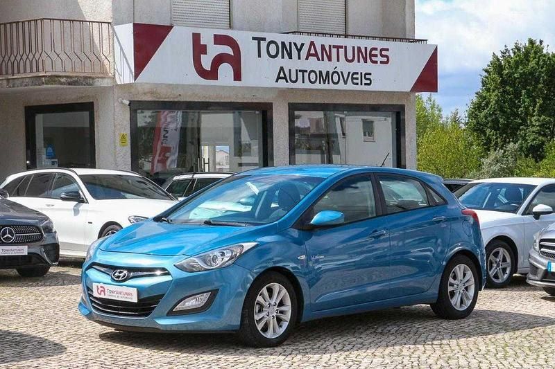 Azul Usado 2012 Hyundai i30 Comfort | € 8.900 (Preço elevado) - Imagem 1/4