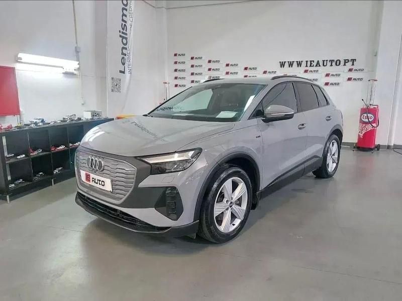 Usado Audi Q4 e-tron 125 kW (170 HP) 2021 Cinzento SUV