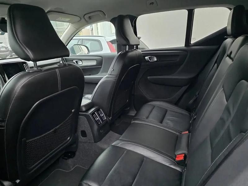 Usado Volvo XC40 Inscription 261 HP (191 kW) 2022 Cinzento SUV