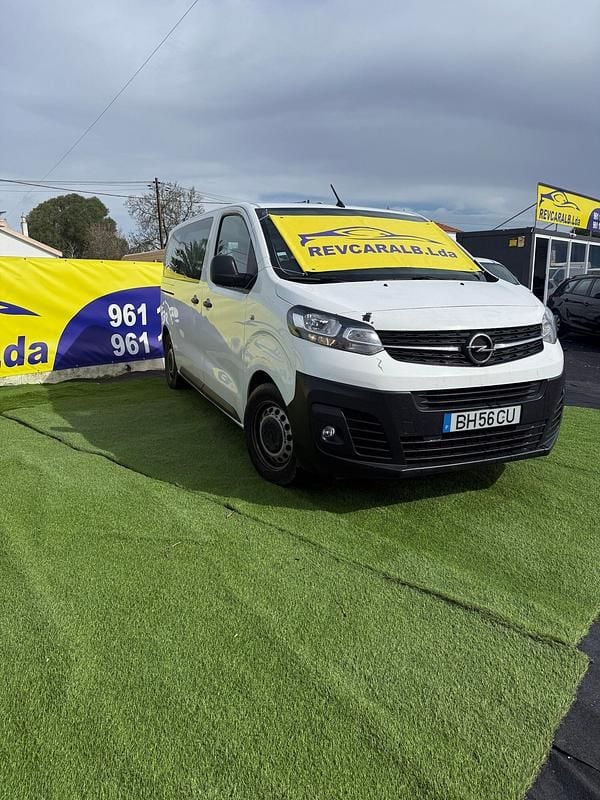 Usado Opel Vivaro Essentia 120 HP (88 kW) 2021 Branco Monovolume