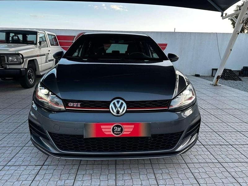 Usado VW Golf VII 245 HP (180 kW) 2019 Cinzento