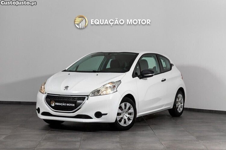 Branco Usado 2014 Peugeot 208 Access Citadino | € 7.900 (Preço elevado) - Imagem 1/1