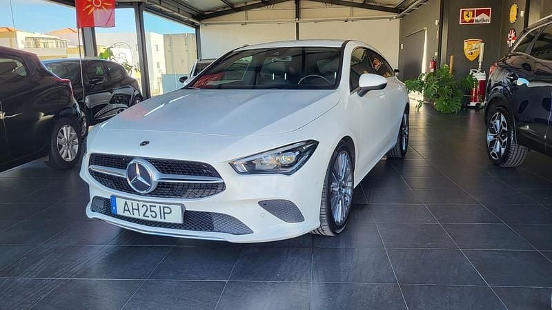 Branco Usado 2021 Mercedes CLA180 Progressive Sedan | € 30.990 - Imagem 1/4