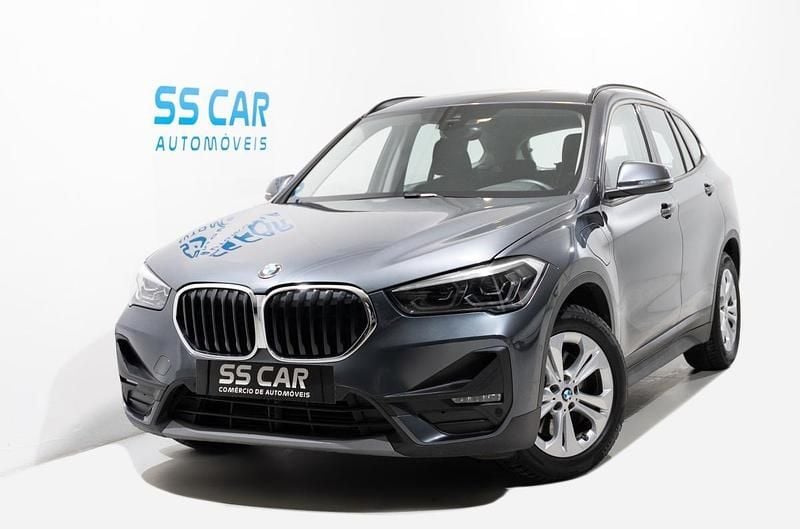 Cinza Usado 2021 BMW X1 SUV | € 23.750 (Bom preço) - Imagem 1/4