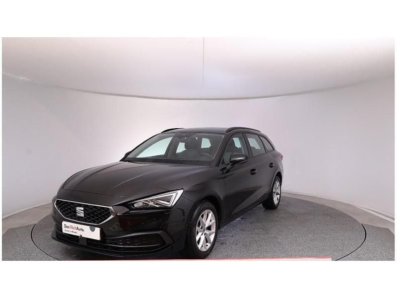 Azul escuro Usado 2022 Seat Leon Style | € 15.450 (Super Preço) - Imagem 1/4