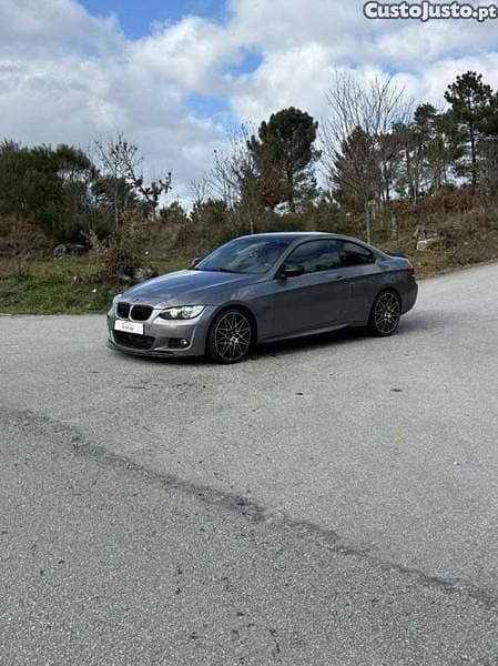 Usado BMW 320 177 HP (130 kW) 2010 Cinza Coupé