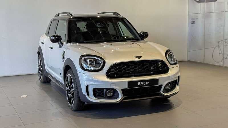 Usado Mini Cooper Countryman 224 HP (164 kW) 2023 Nanuq white metalizado SUV