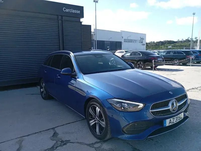 Azul Usado 2023 Mercedes C220 Avantgarde Carrinha | € 44.790 (Preço justo) - Imagem 1/4