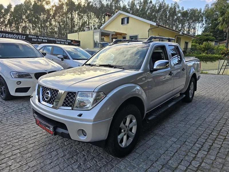 Cinza prata Usado 2007 Nissan Navara Comfort Pickup | € 16.900 (Preço justo) - Imagem 1/4