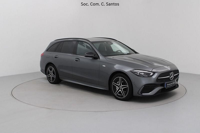 Usado Mercedes C300 AMG 197 HP (144 kW) 2025 Cinza Carrinha