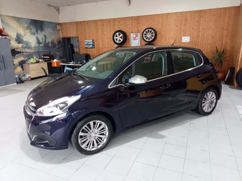 Usado Peugeot 208 Style 82 HP (60 kW) 2018 Azul Citadino