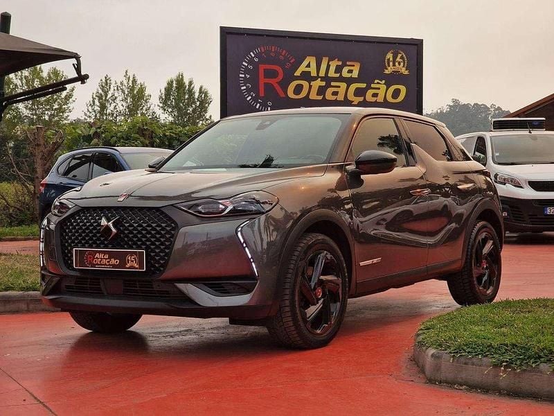 Cinzento Usado 2020 DS Automobiles DS3 | € 18.900 (Preço justo) - Imagem 1/4
