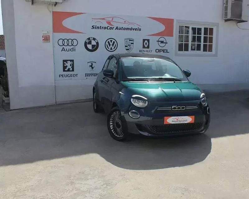 Verde escuro Usado 2022 Fiat 500e Icon Citadino | € 15.980 (Bom preço) - Imagem 1/4