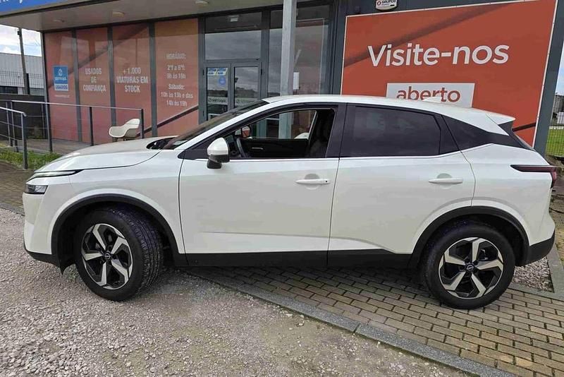 Usado Nissan Qashqai N-Connecta 140 HP (102 kW) 2024 Branco SUV