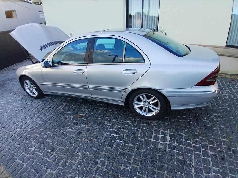 Usado Mercedes C220 143 HP (105 kW) 2001 Cinzento