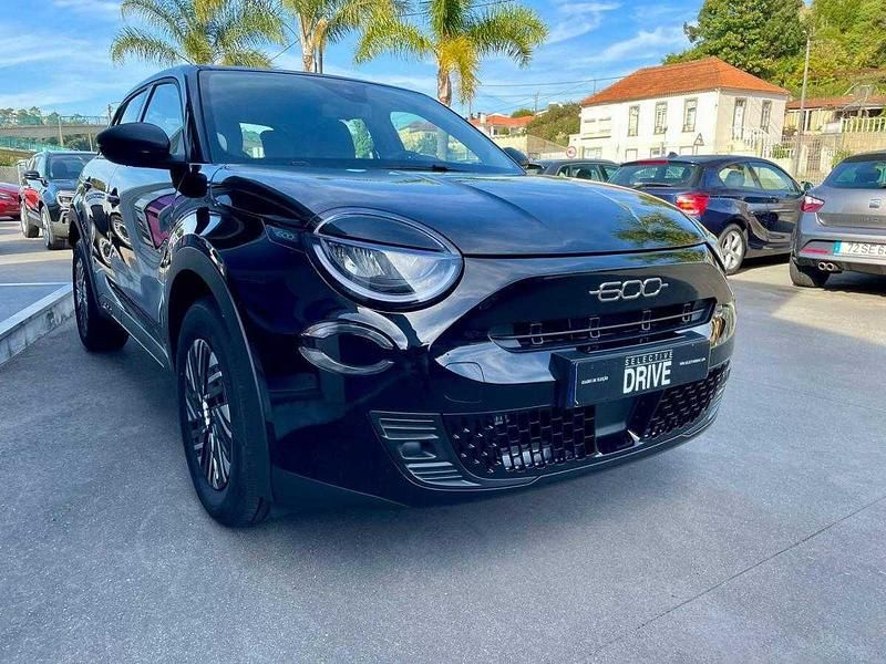 Novo Fiat 600 110 HP (80 kW) 2025 Preto SUV