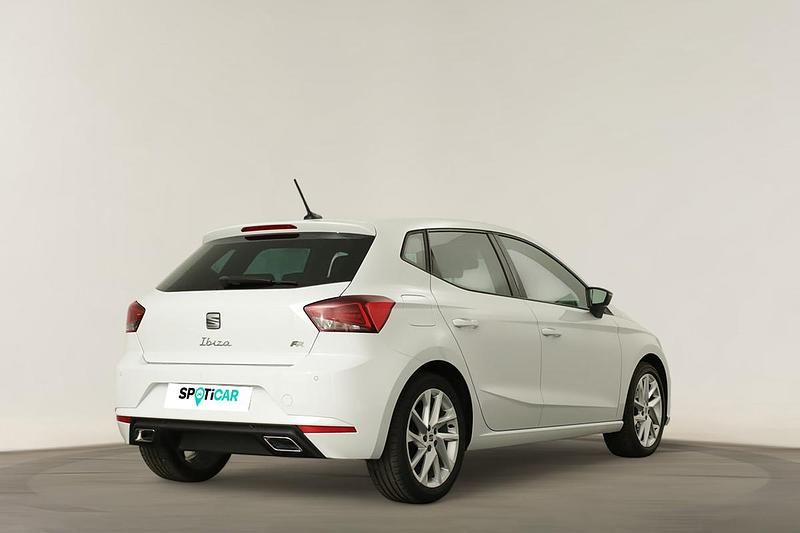 Usado Seat Ibiza FR 95 HP (69 kW) 2024 Branco Citadino