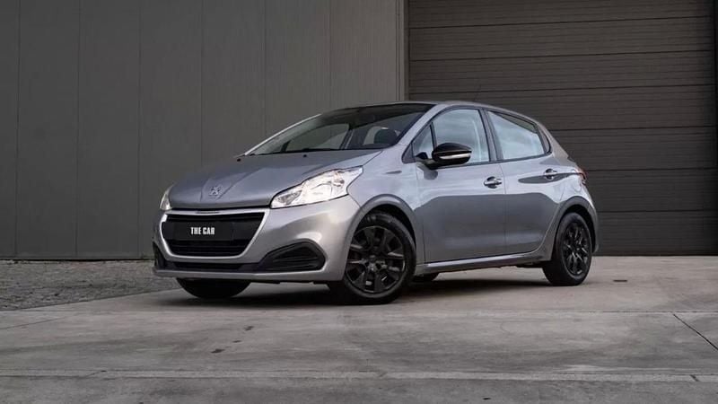 Cinzento Usado 2019 Peugeot 208 Active Citadino | € 9.999 (Bom preço) - Imagem 1/4