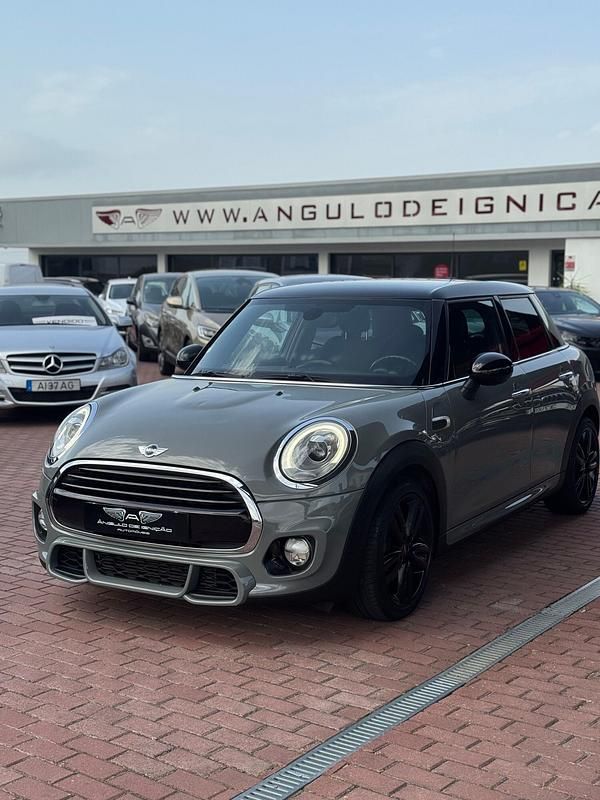 Cinza Usado 2018 Mini Cooper D Citadino | € 17.900 - Imagem 1/4