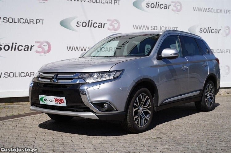 Cinza Usado 2017 Mitsubishi Outlander Intense SUV | € 17.250 (Preço justo) - Imagem 1/1