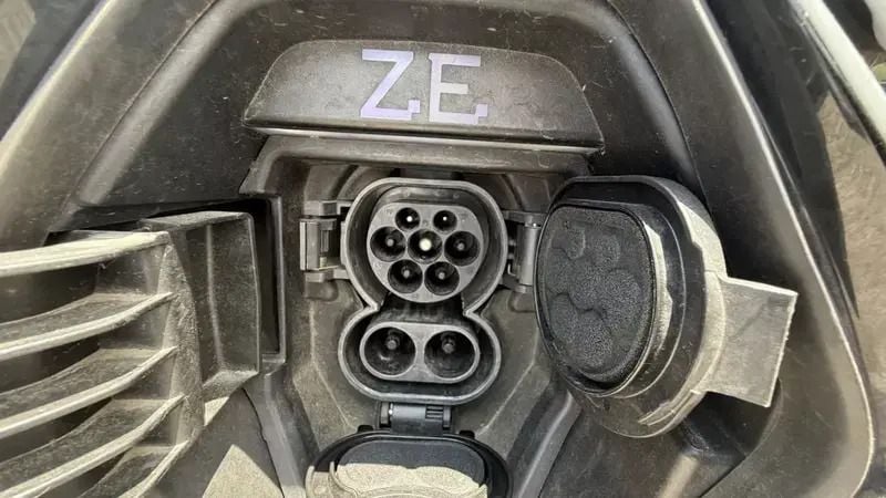 Usado Renault Zoe Intens 80 kW (109 HP) 2020 Branco Citadino