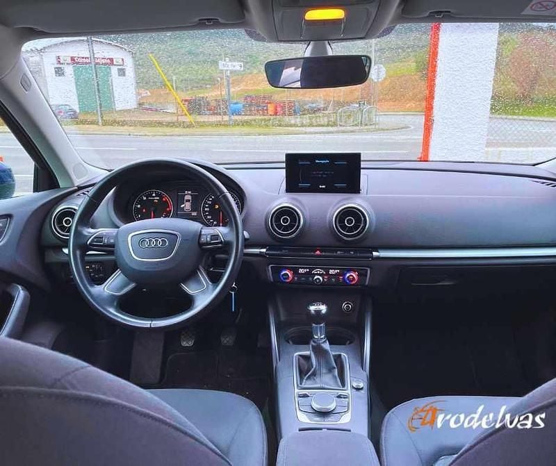 Usado Audi A3 Sportback 115 HP (84 kW) 2016 Azul Citadino